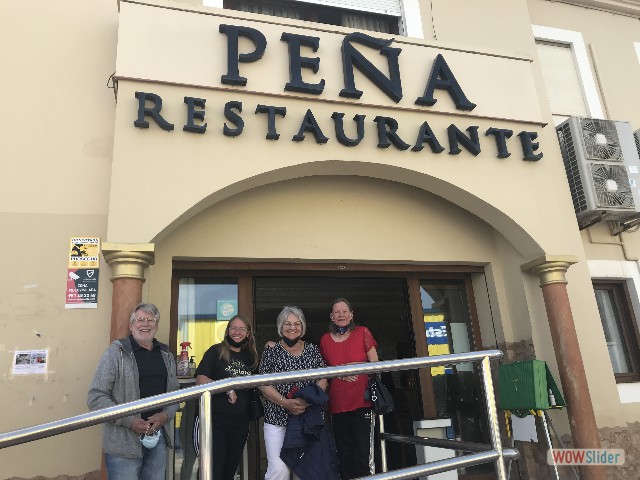 445_Restaurant Peña