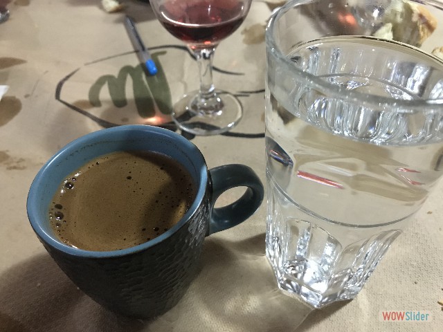 93_Igoumenitsa, café Grecque (Turc)