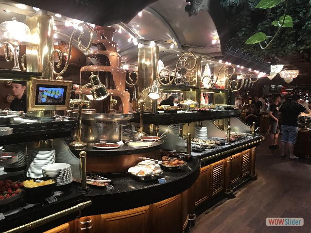 1135_Narbonne, Grands Buffets