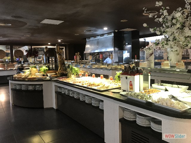 1158_La Jonquera, Buffet libre