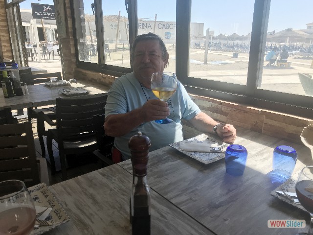 26_Cabopino, à table