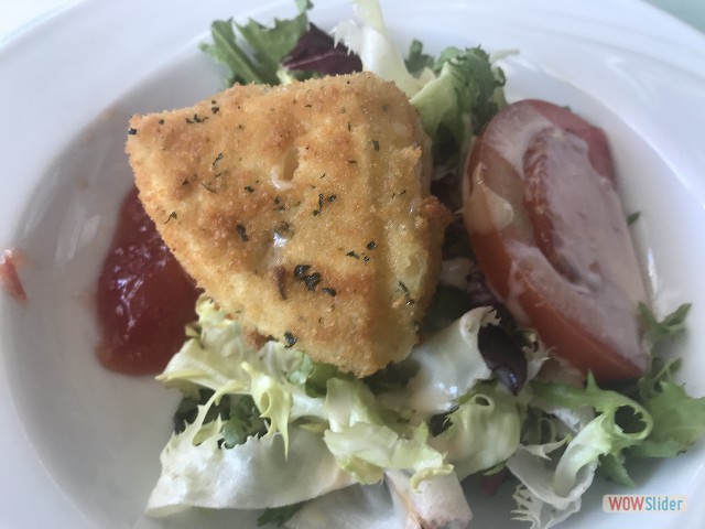 8_Restaurant Français, camembert pané et frit