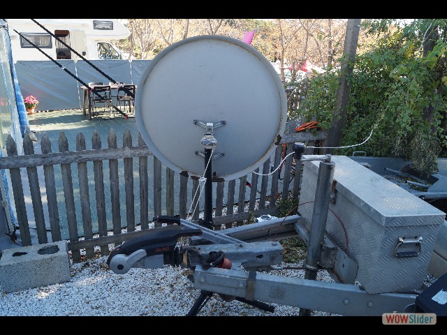 110_Antenne satellite 110_Antenne satellite