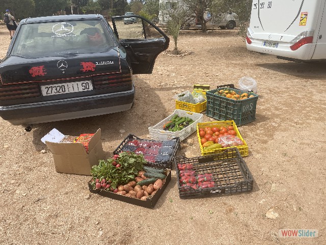 1_Marchand de légumes au camping 1_Marchand de légumes au camping