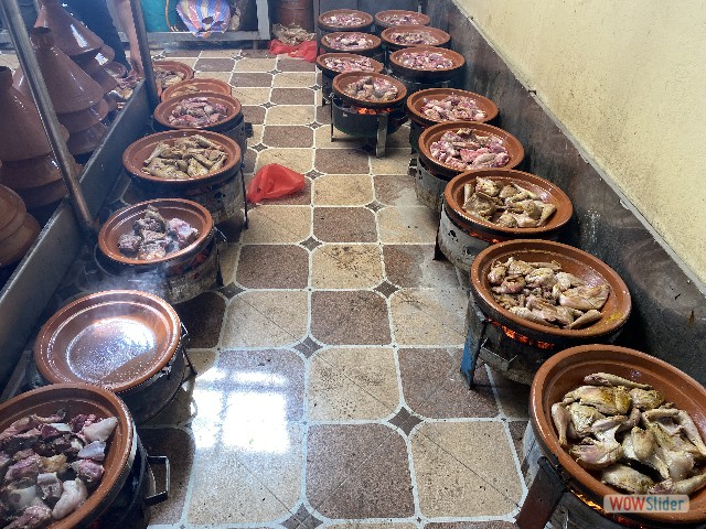31_Tajines souk de Sidi Bibi 31_Tajines souk de Sidi Bibi