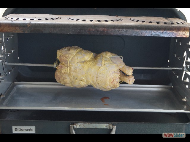 1203_Takat, poulet à la broche