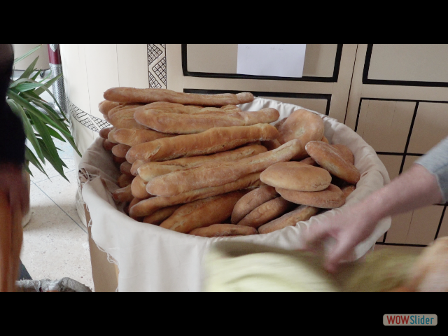 1205a_Takat, pain du matin