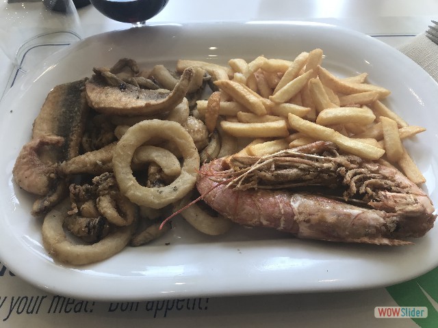 1645_repas de midi du 2ème jour